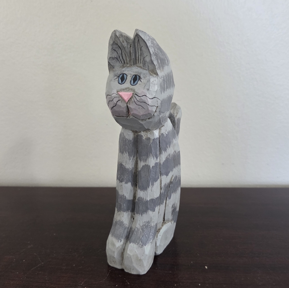 Eddie Walker Handcarved Two Tone Gray Cat Figurine Handpainted 6.5" FolkArt Wood
